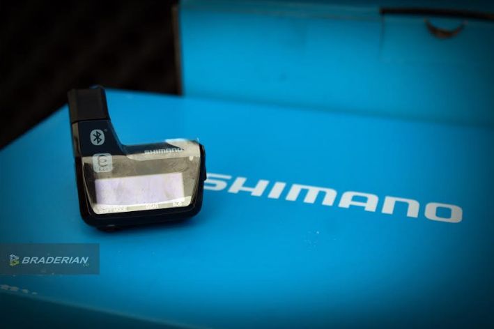 Shimano deore XT Di2. Shifter set dan Display.
